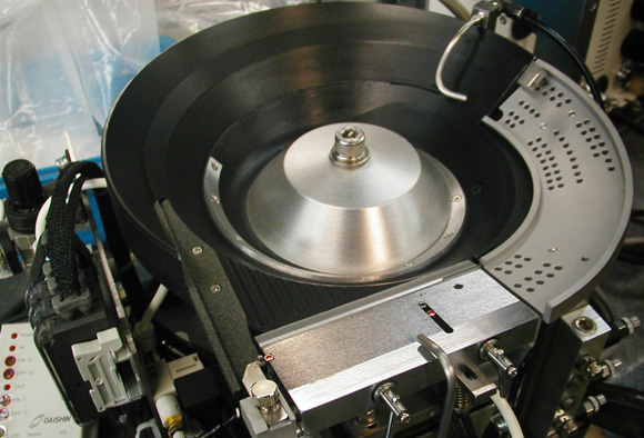 水晶片・水晶振動子用パーツフィーダー