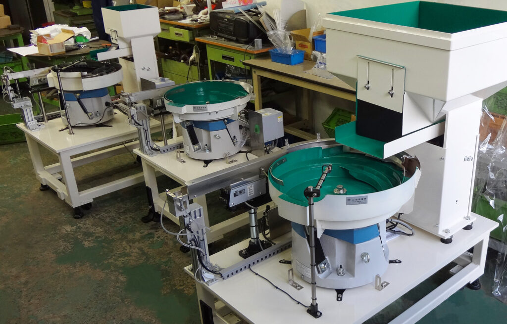 保護キャップ(三種)整列機