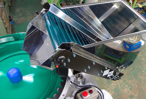 ペットボトルキャップ整列機