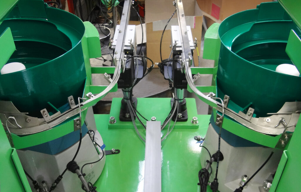 ボールペン用クリップ整列機