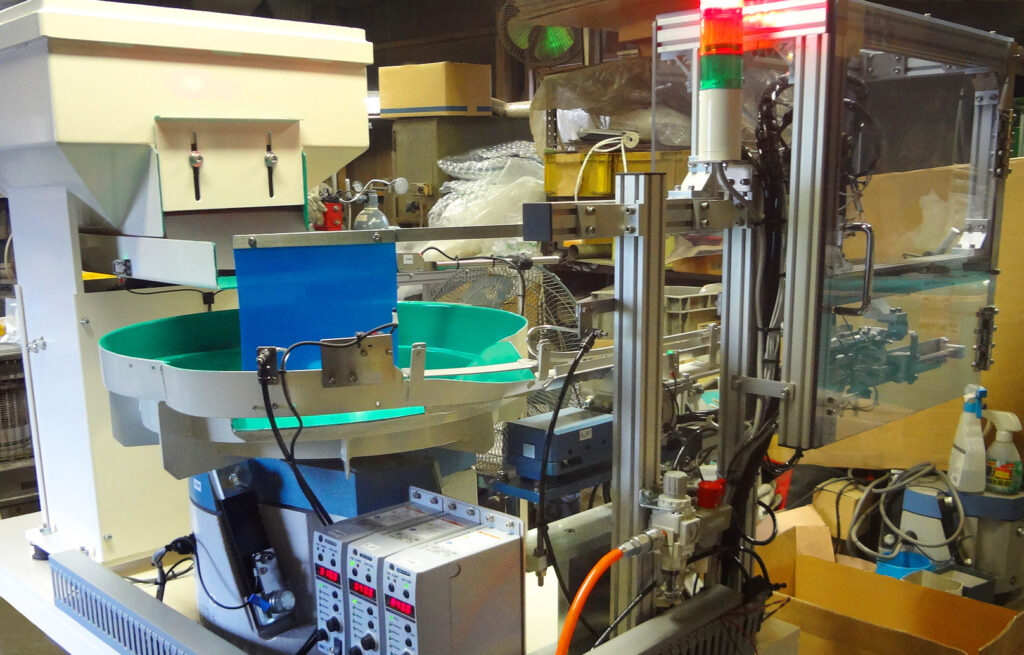 キャップ付歯磨きチューブ整列機