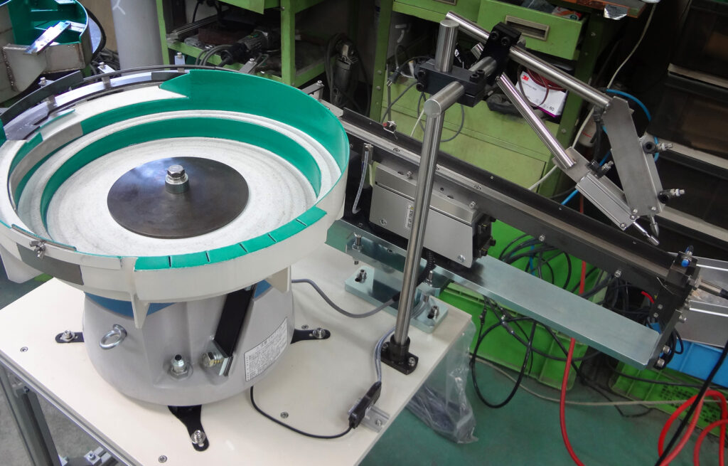 メタルネジ整列機(2種兼用)