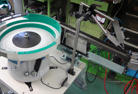 メタルネジ整列機(2種兼用)