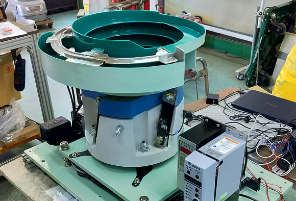 ウェーブワッシャー整列機