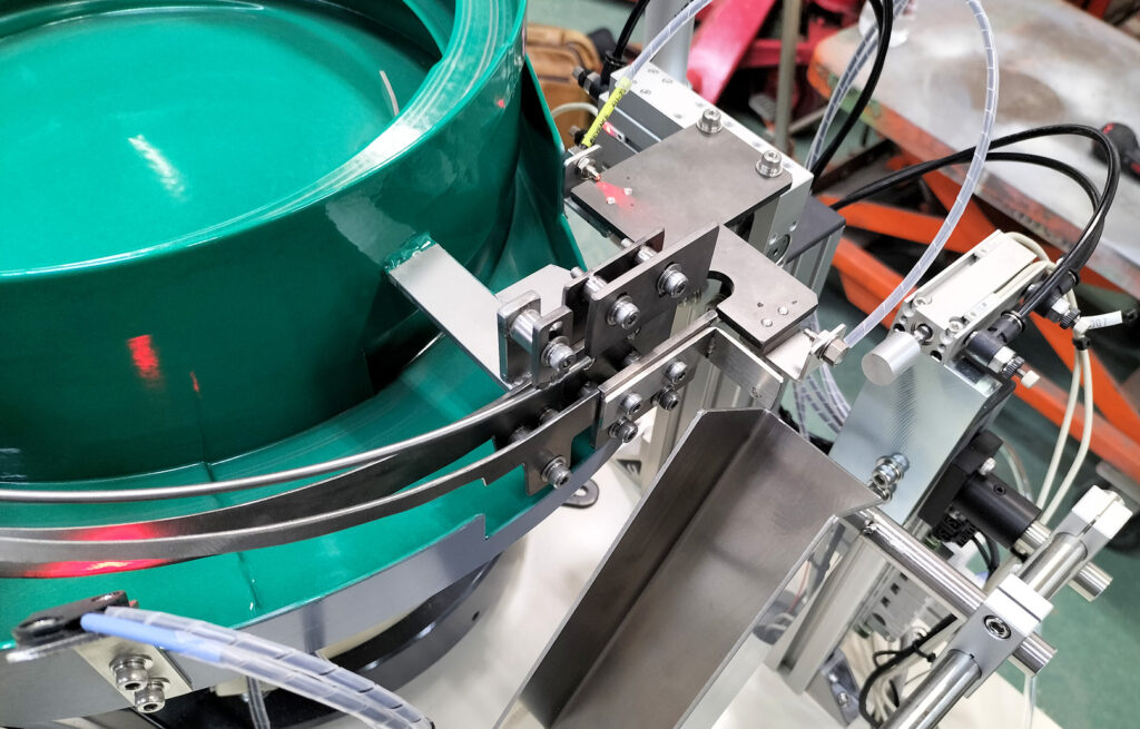 アルミボルト整列・計数機