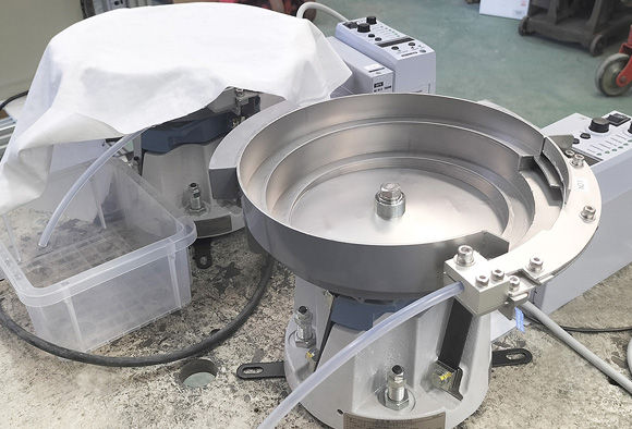 ステンレス製平行ピン整列機