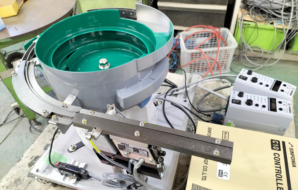 ヨークプレート整列機