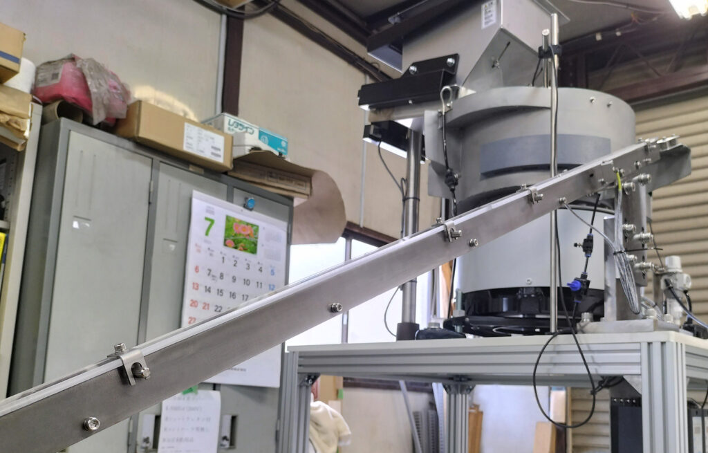 真鍮四角棒(別型)整列機