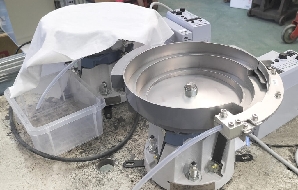 ステンレス製平行ピン整列機